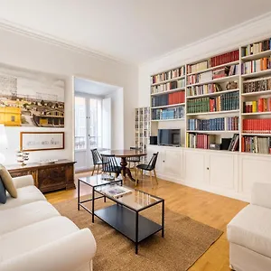 Maison Regola, Styilish In Campo De Fiori Apartment